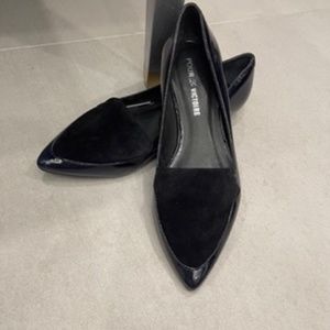 Pour le Victoire Pointed Flats